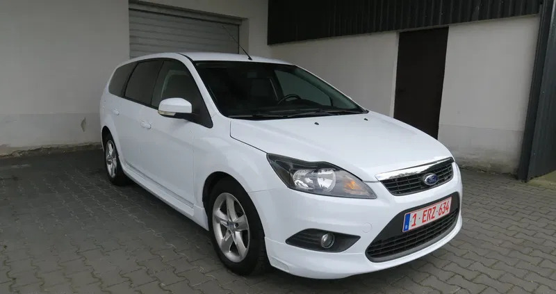 samochody osobowe Ford Focus cena 17900 przebieg: 176000, rok produkcji 2010 z Cybinka